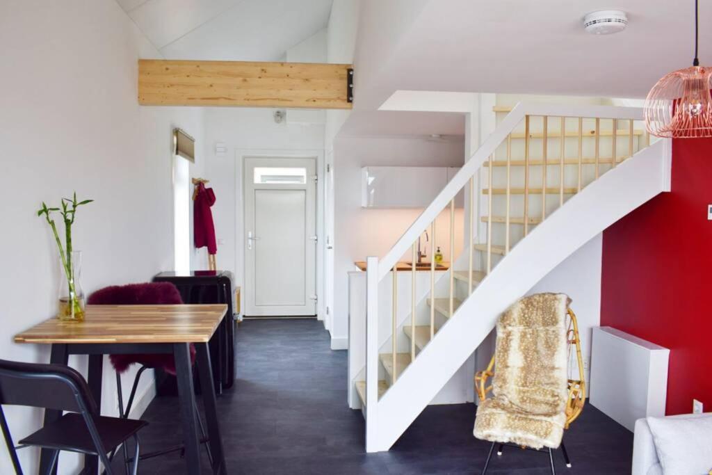 Mooi Vakantiehuis Prachtig Gelegen Aan Het Water Rijpwetering Exterior foto